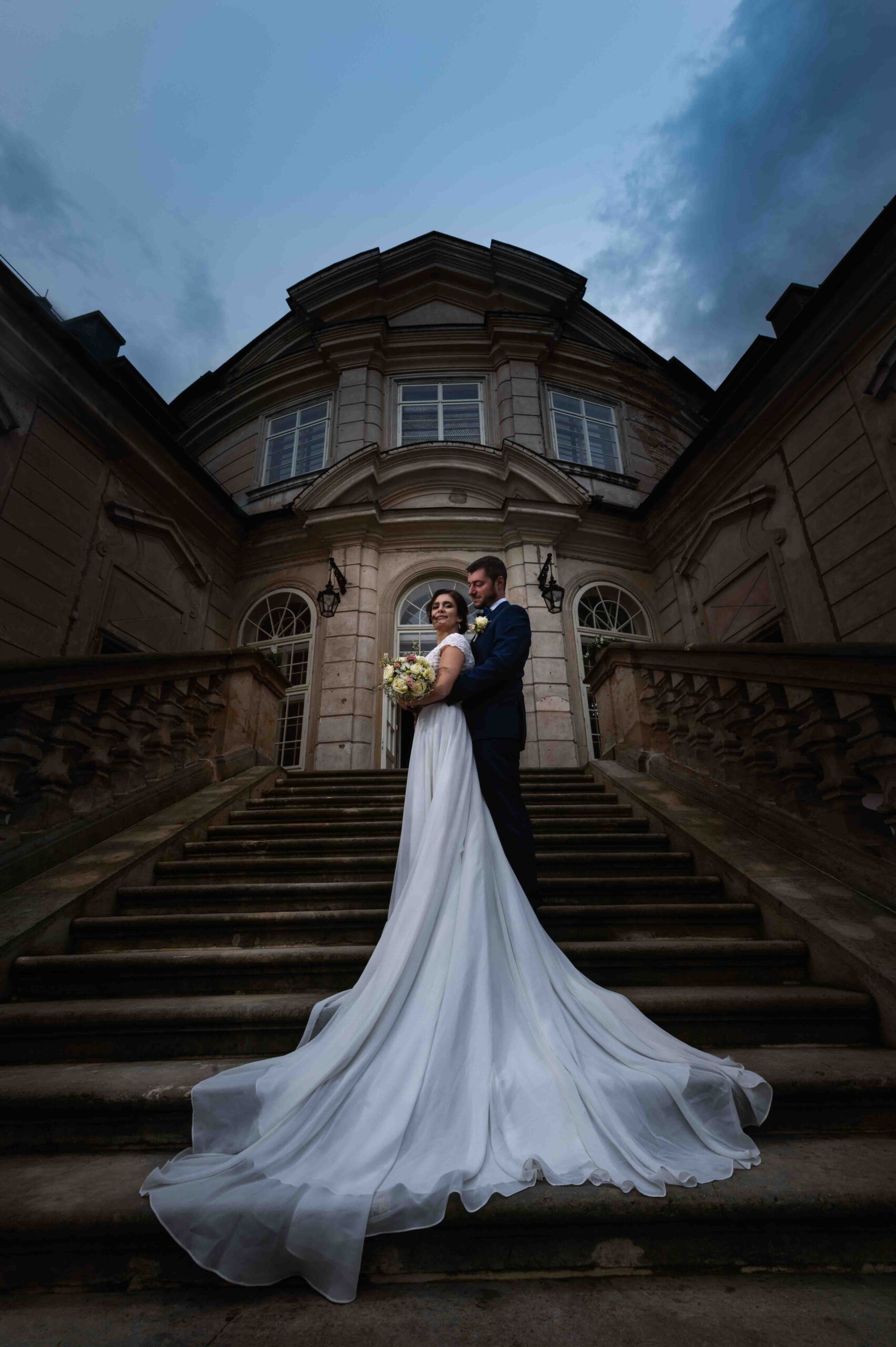 artistic_elegant_weddingphotographer_prague_europe