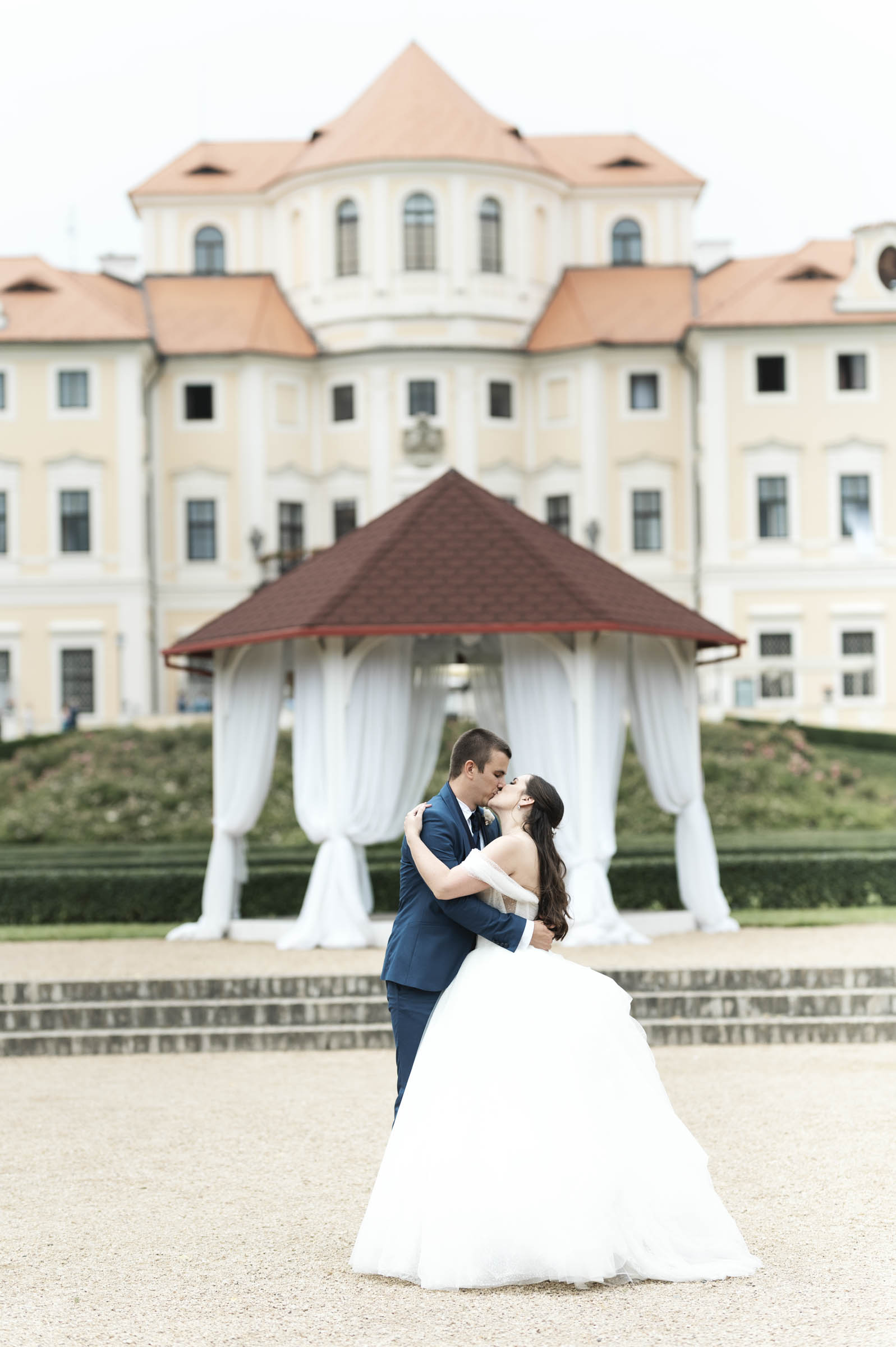 wedding_julie_and_piotr_chateau_liblice_photograhper_fotofaweddings_zuzana_fajmonova (365 of 734)