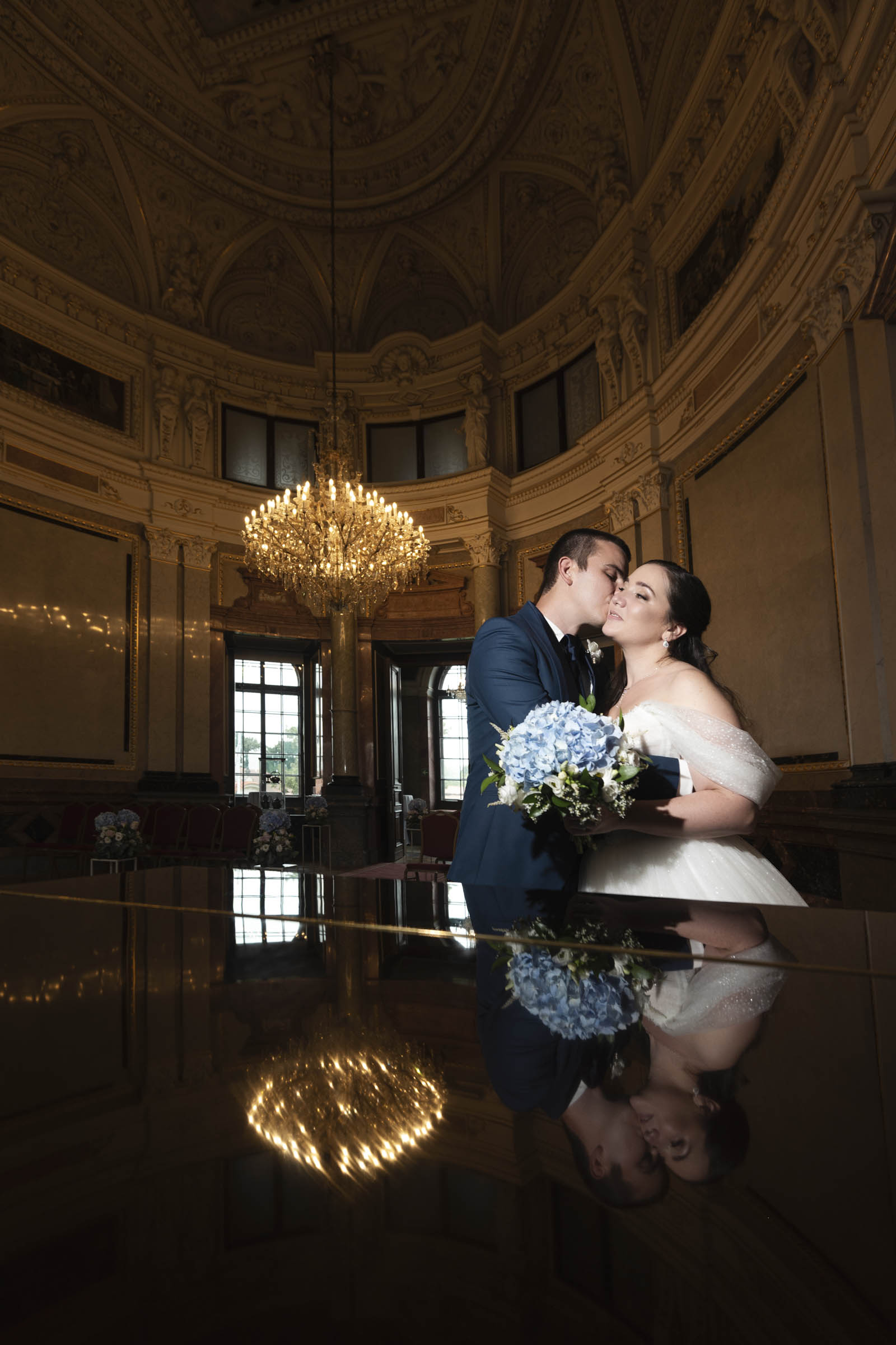 Modern luxury destination wedding photography in the Czech Republic by Zuzana Fajmon