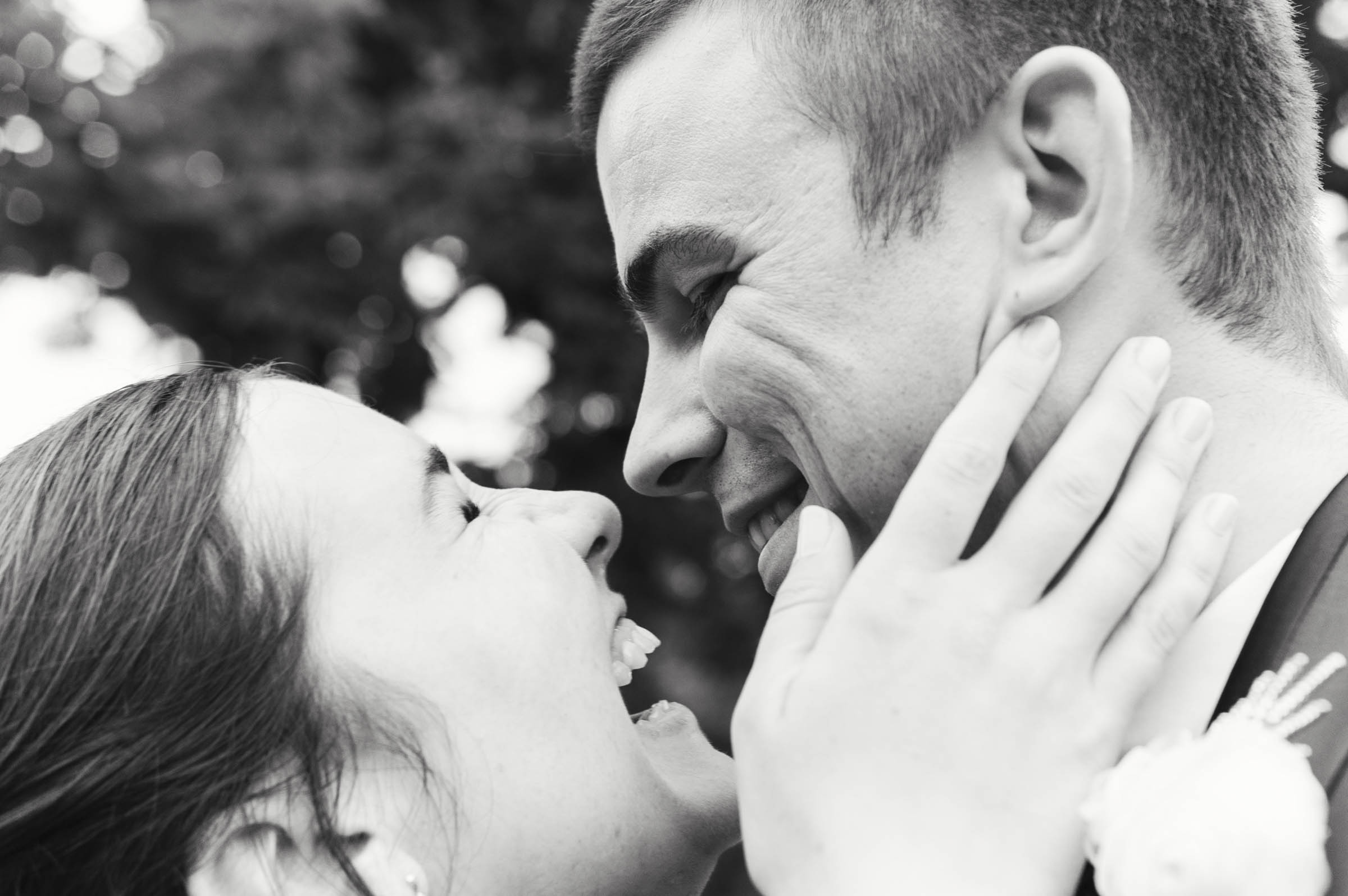 Modern luxury destination wedding photography in the Czech Republic by Zuzana Fajmon