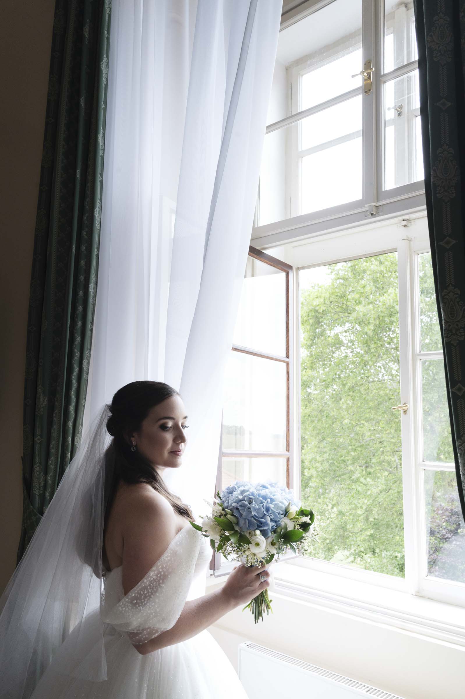 Sophisticated wedding editorial photography at Chateau Liblice by Zuzana Fajmon
