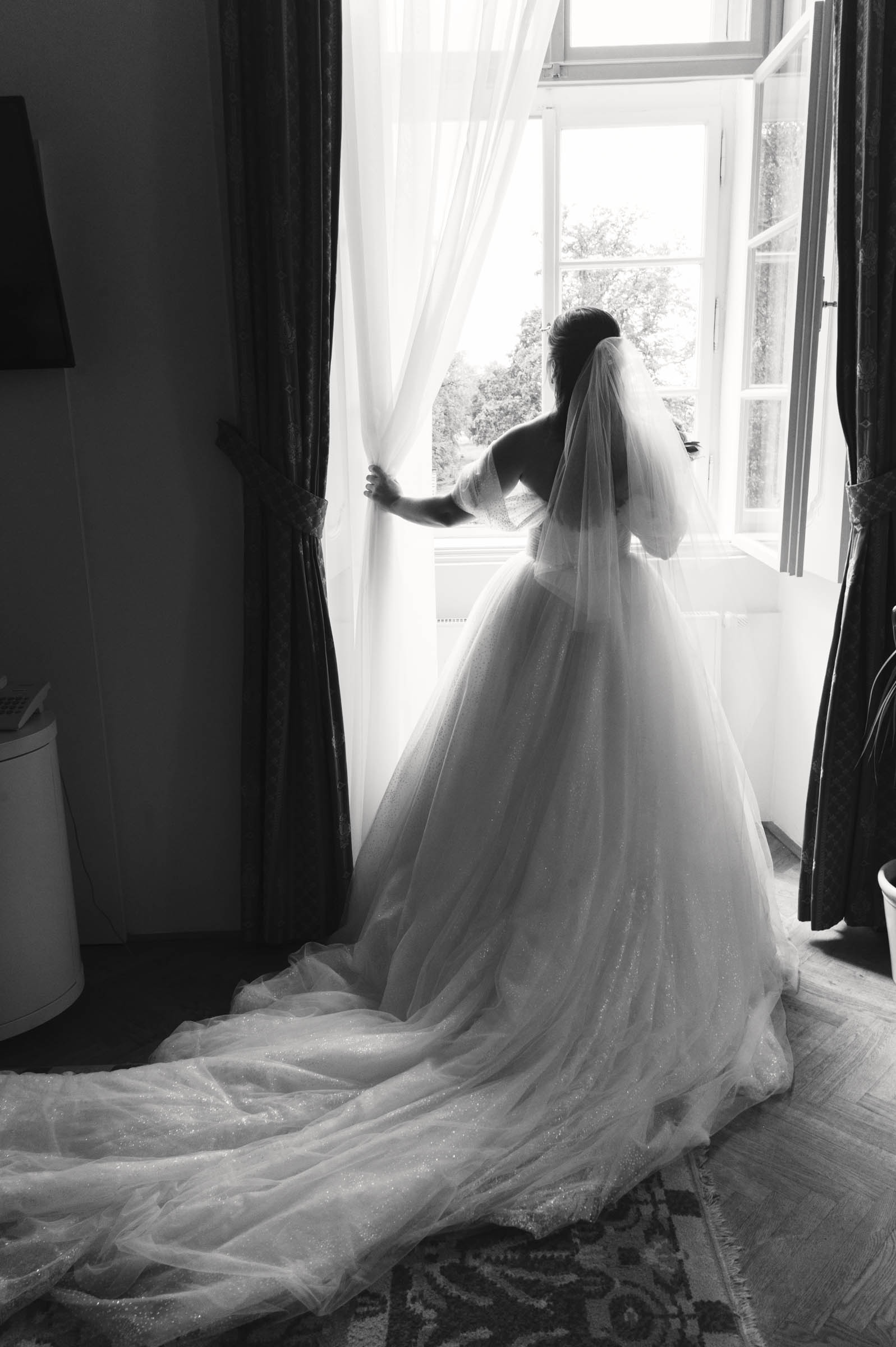 Fine art wedding portrait of a French-Polish couple at Chateau Liblice by Zuzana Fajmon